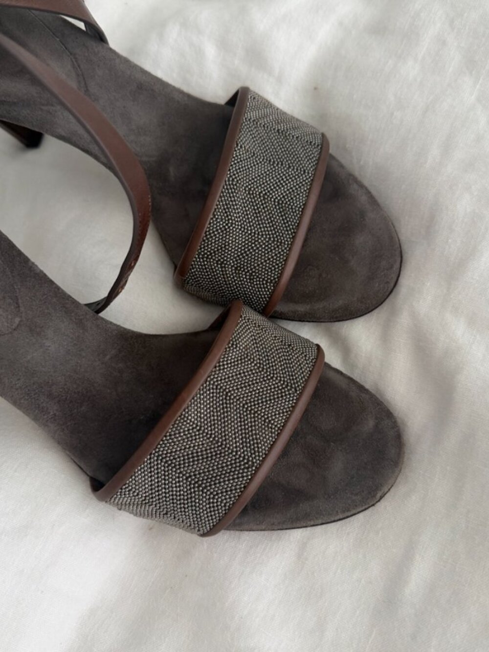 Brunello Cucinelli Heeled Sandal - brown suede with beading - Picture 4 of 9